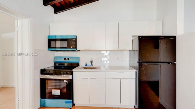 1085 NE 128th St FRONT, North Miami, FL 33161