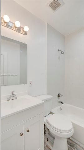 1085 NE 128th St FRONT, North Miami, FL 33161