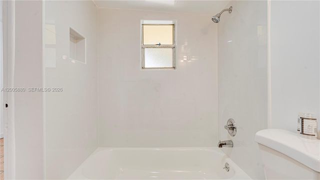 1085 NE 128th St FRONT, North Miami, FL 33161