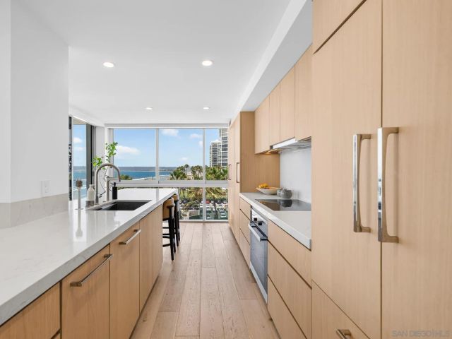 1830 Avenida Del Mundo 605, Coronado, CA 92118