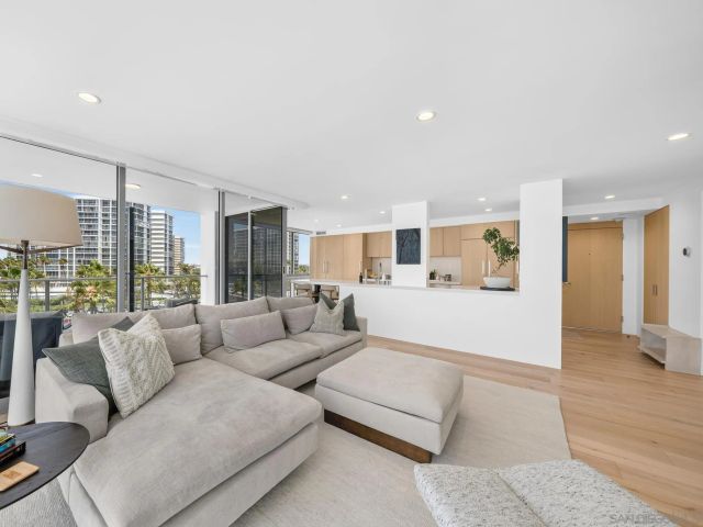 1830 Avenida Del Mundo 605, Coronado, CA 92118