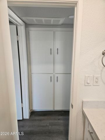 1325 E VISTA Avenue 1, Phoenix, AZ 85020