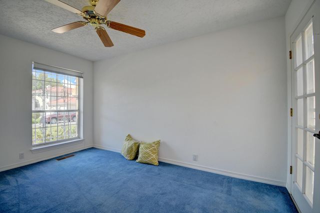5512 Avenida Cuesta NE, Albuquerque, NM 87111