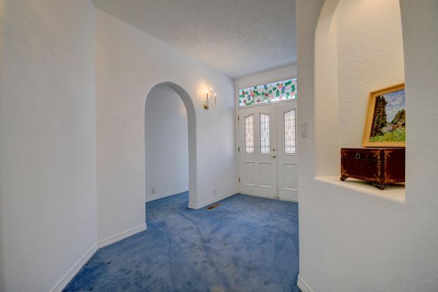 5512 Avenida Cuesta NE, Albuquerque, NM 87111