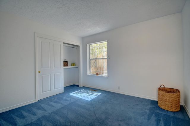 5512 Avenida Cuesta NE, Albuquerque, NM 87111