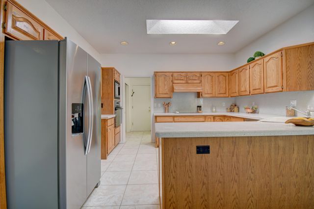 5512 Avenida Cuesta NE, Albuquerque, NM 87111