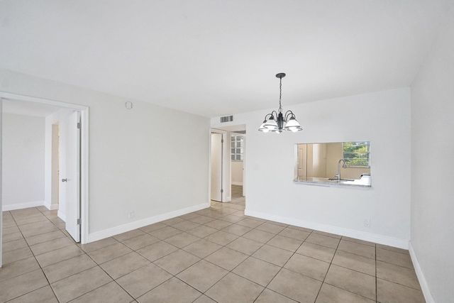 9430 Poinciana Place 415, Davie, FL 33324