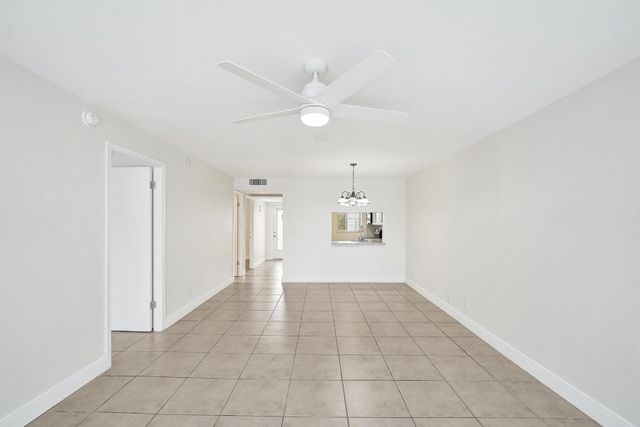 9430 Poinciana Place 415, Davie, FL 33324