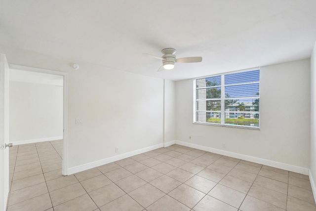 9430 Poinciana Place 415, Davie, FL 33324