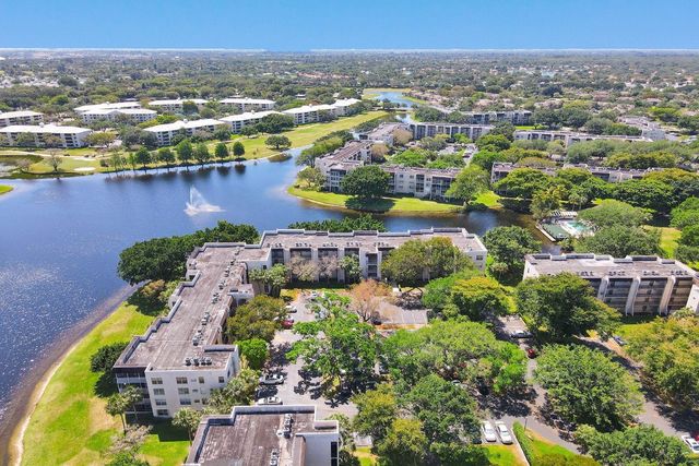 9430 Poinciana Place 415, Davie, FL 33324