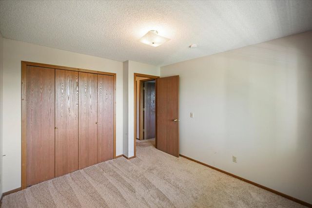 14831 Endicott Way 316, Apple Valley, MN 55124