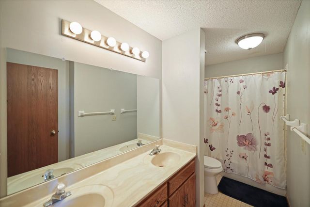 14831 Endicott Way 316, Apple Valley, MN 55124