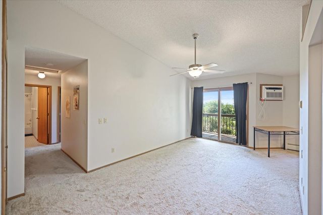 14831 Endicott Way 316, Apple Valley, MN 55124