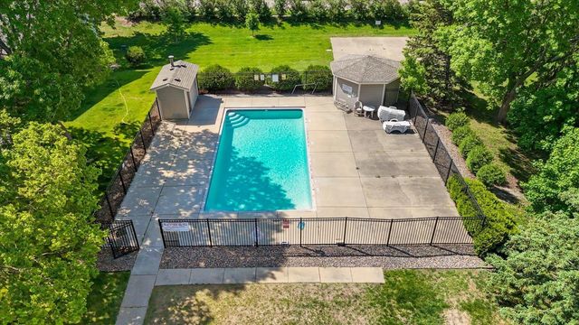 14831 Endicott Way 316, Apple Valley, MN 55124
