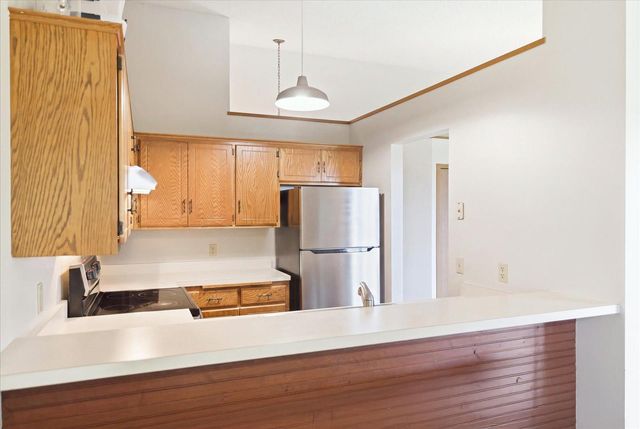 14831 Endicott Way 316, Apple Valley, MN 55124