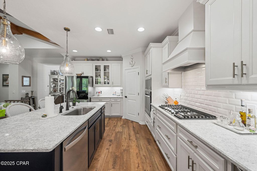 Image 11 of property listing at 9302 Paradise Drive, Panama City Beach, FL 32413