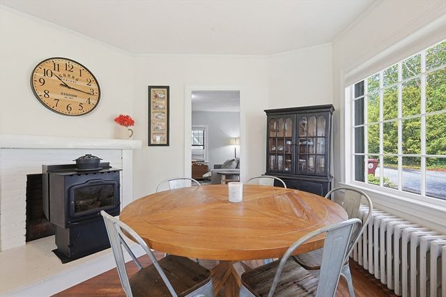 97 Middle Rd, Acushnet, MA 02743