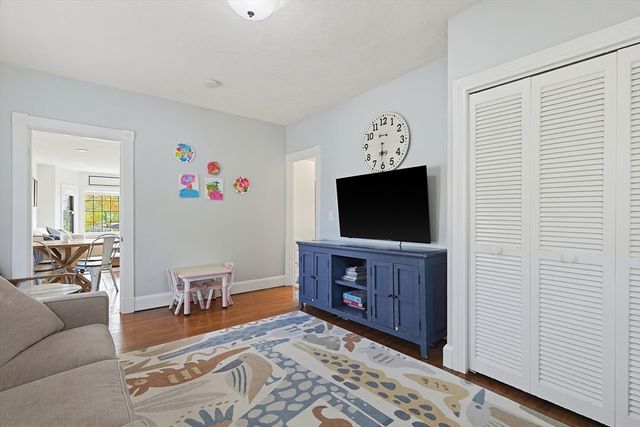 97 Middle Rd, Acushnet, MA 02743
