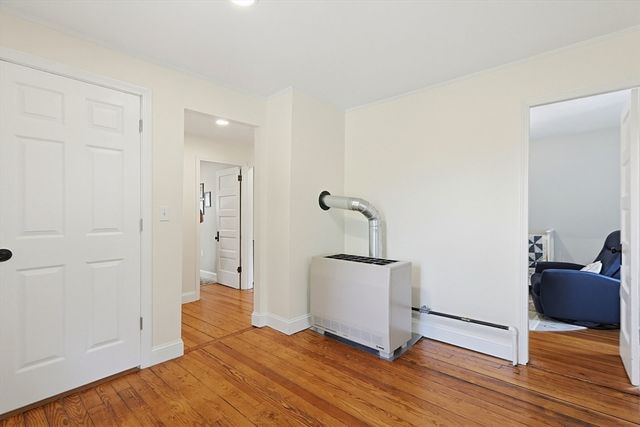 97 Middle Rd, Acushnet, MA 02743