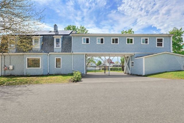 97 Middle Rd, Acushnet, MA 02743