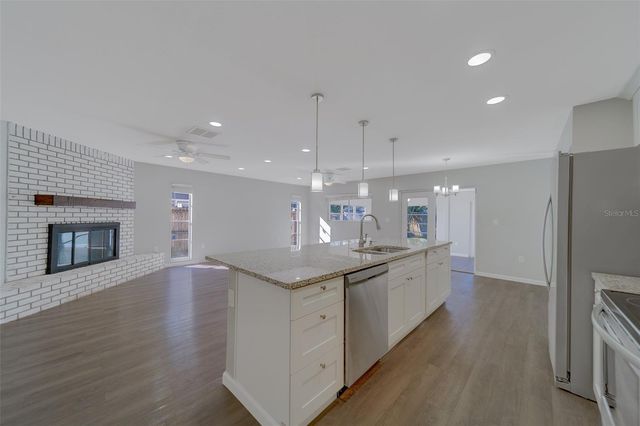 1790 E ORANGESIDE ROAD, Palm Harbor, FL 34683