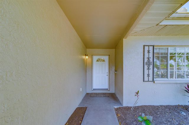 1790 E ORANGESIDE ROAD, Palm Harbor, FL 34683