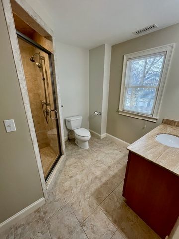 18 5th Ave 18, Watertown, MA 02472
