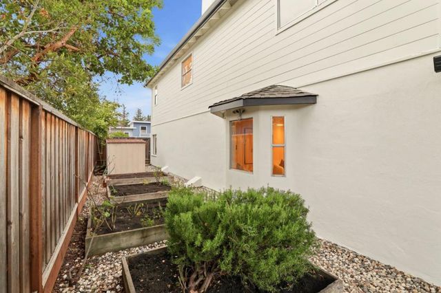 2847 Carolina Avenue, Redwood City, CA 94061