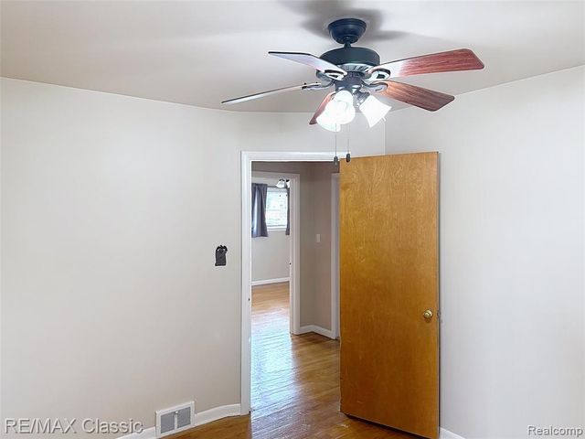 8842 Merriman Road, Livonia, MI 48150