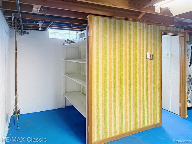 8842 Merriman Road, Livonia, MI 48150