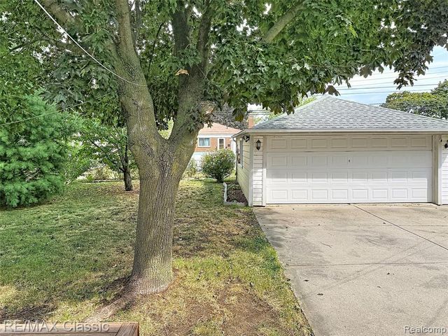 8842 Merriman Road, Livonia, MI 48150