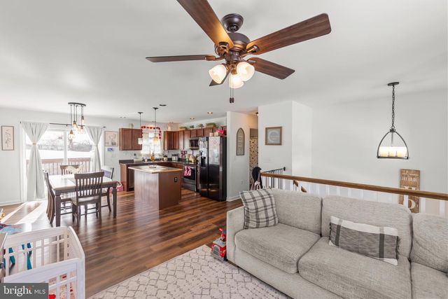 420 IVES ST, Martinsburg, WV 25405