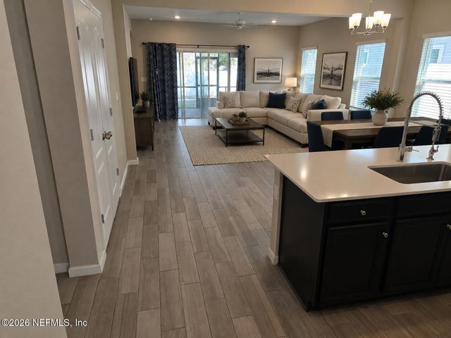 10303 PAVNES CREEK Drive, Jacksonville, FL 32222