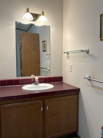 2760 Lakeview Drive, North Hero, VT 05474