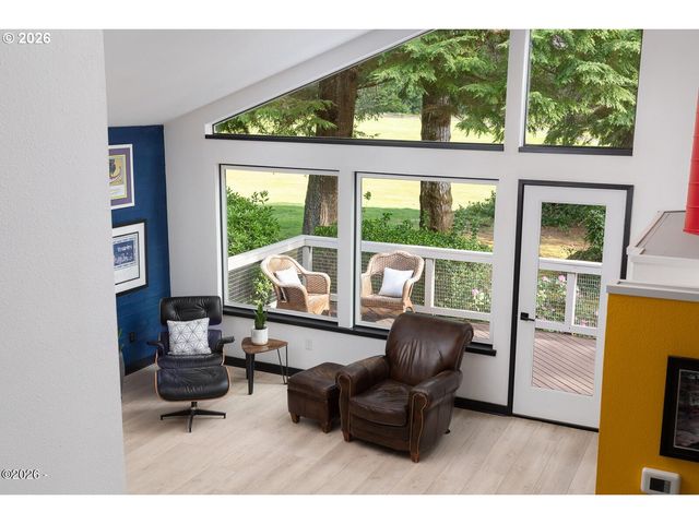 600 ISLAND Dr 18, Gleneden Beach, OR 97388