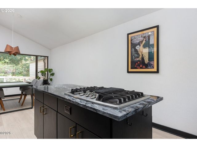 600 ISLAND Dr 18, Gleneden Beach, OR 97388