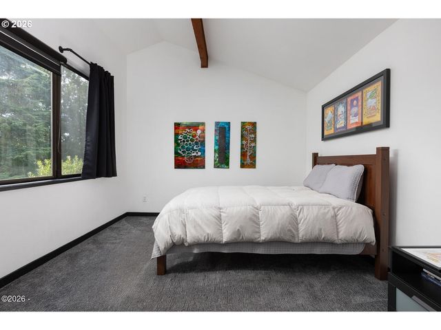 600 ISLAND Dr 18, Gleneden Beach, OR 97388
