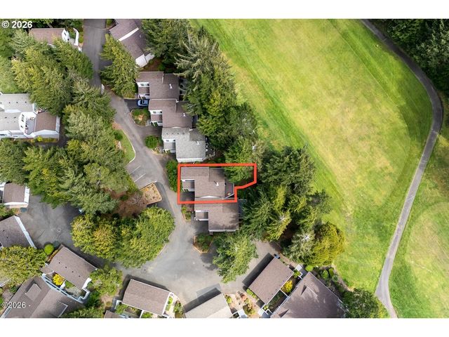 600 ISLAND Dr 18, Gleneden Beach, OR 97388