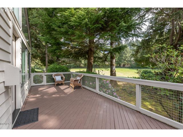 600 ISLAND Dr 18, Gleneden Beach, OR 97388