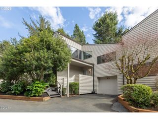 600 ISLAND Dr 18, Gleneden Beach, OR 97388