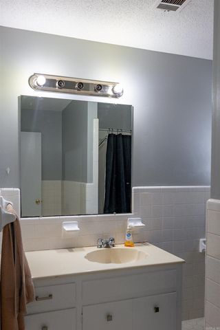 4105 Dunkeld Dr, North Little Rock, AR 72116