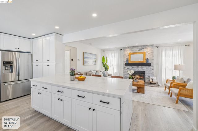 2712 Octavia St, Oakland, CA 94619
