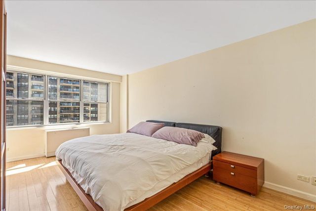 17-85 215th Street 8G, Bayside, NY 11360