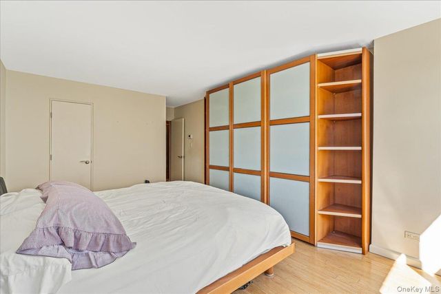 17-85 215th Street 8G, Bayside, NY 11360