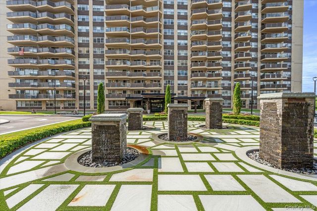 17-85 215th Street 8G, Bayside, NY 11360