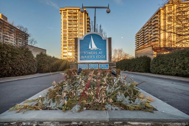 17-85 215th Street 8G, Bayside, NY 11360