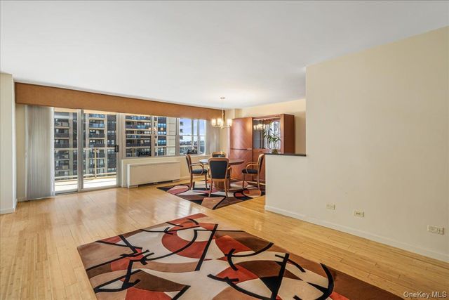 17-85 215th Street 8G, Bayside, NY 11360