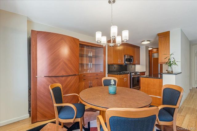 17-85 215th Street 8G, Bayside, NY 11360