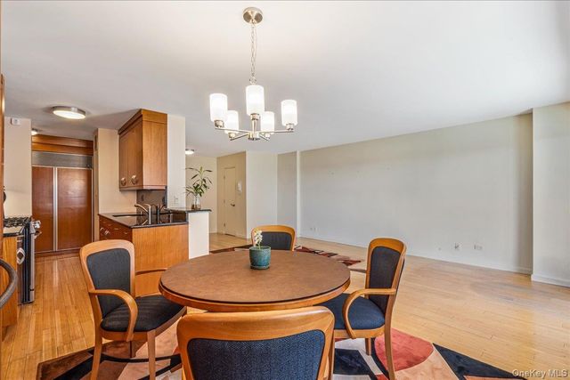 17-85 215th Street 8G, Bayside, NY 11360