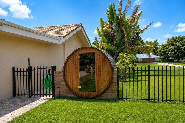 167 Forester Court, Wellington, FL 33414